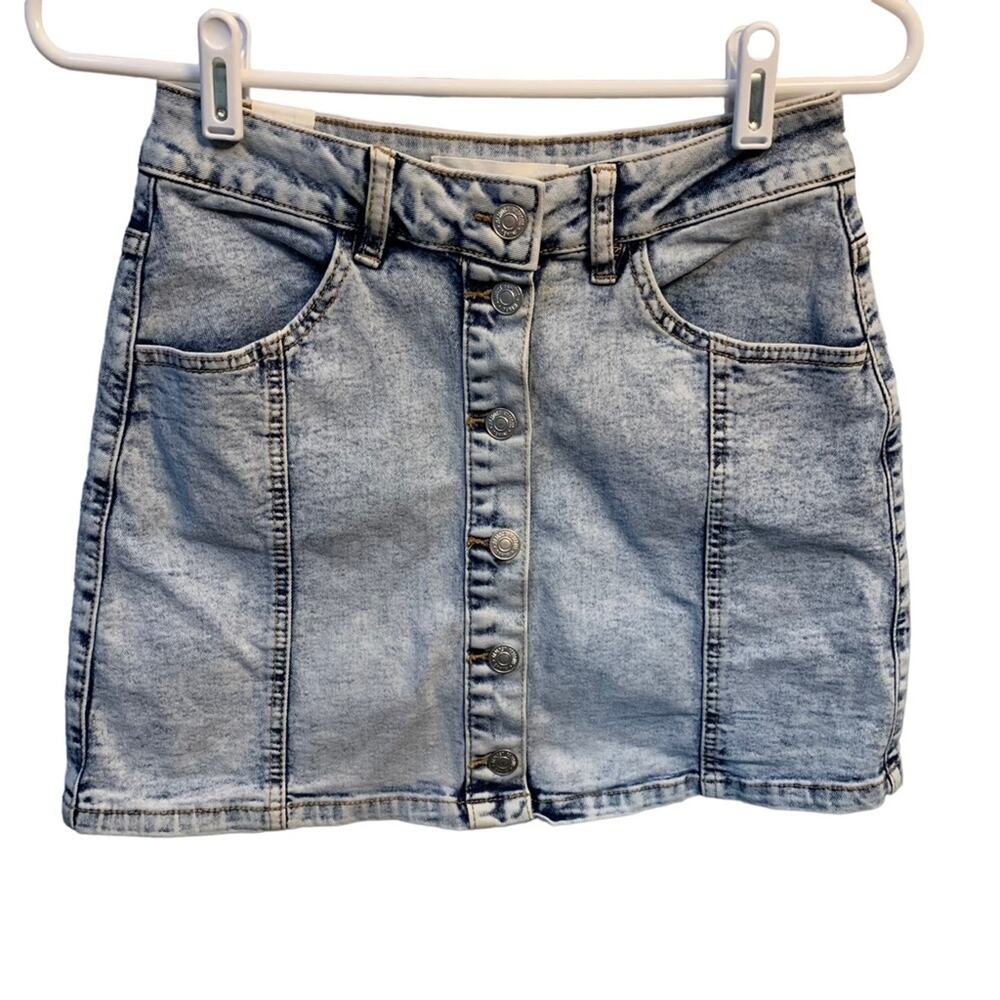 Almost Famous Acid Wash Button Down Jean Skirt. Junior Size 5.